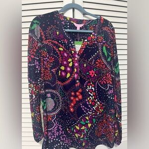 Lilly Pulitzer - Providence top - Garden Menagerie - background navy blue XL